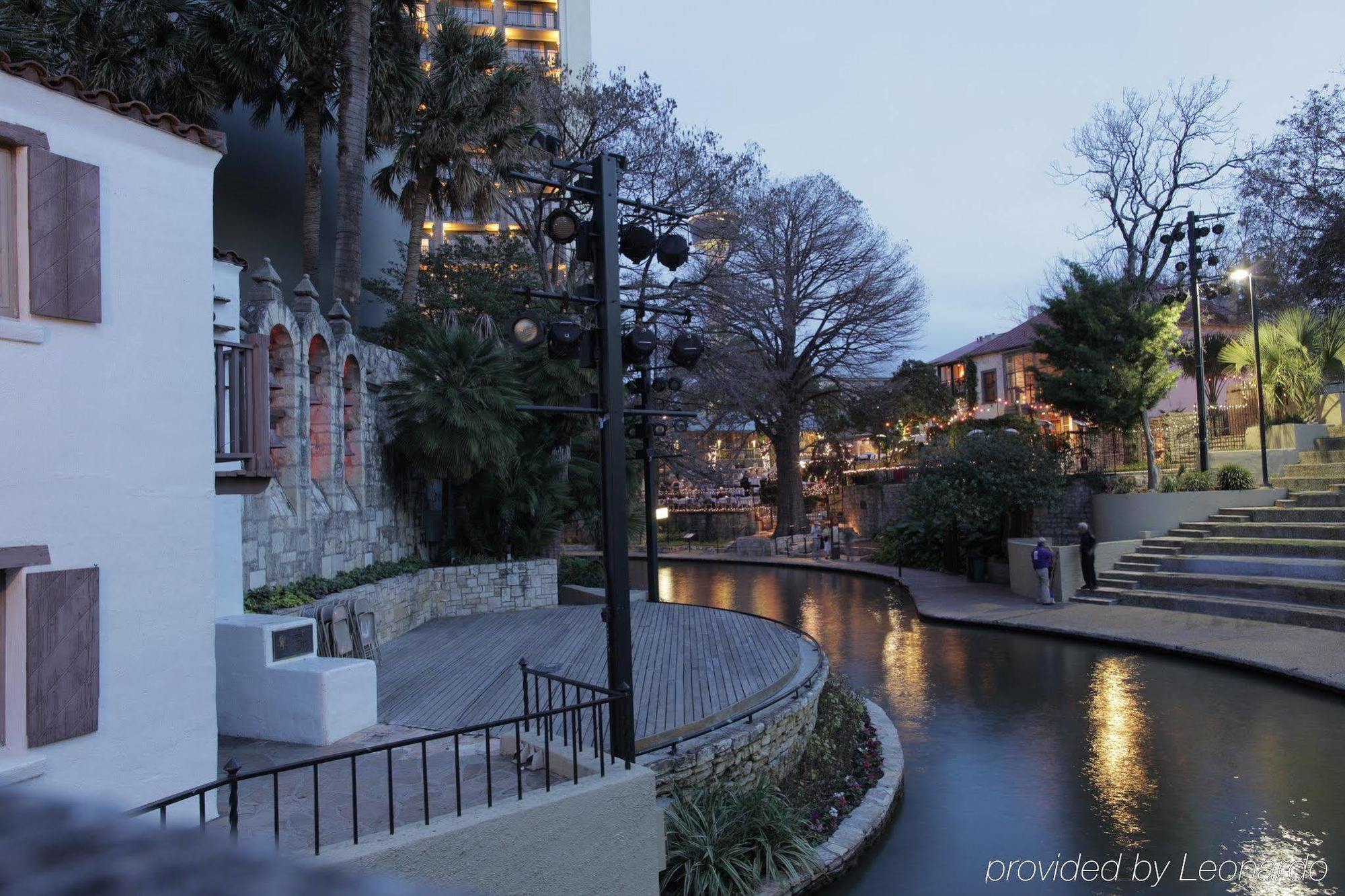 คอมฟอร์ต สวีท อลาโม / ริเวอร์ วอล์ค Hotel ซานอันโตนิโอ ภายนอก รูปภาพ